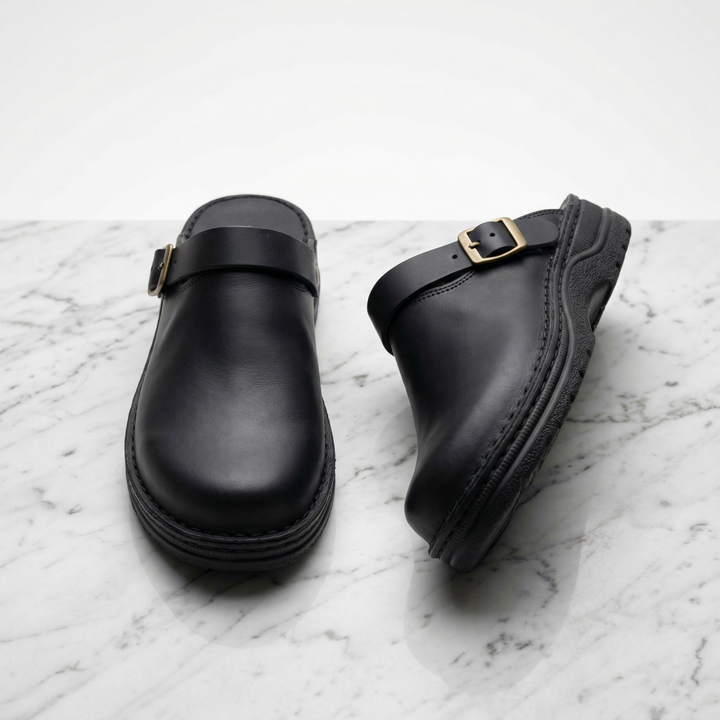 Minimal Slip-On Clogs