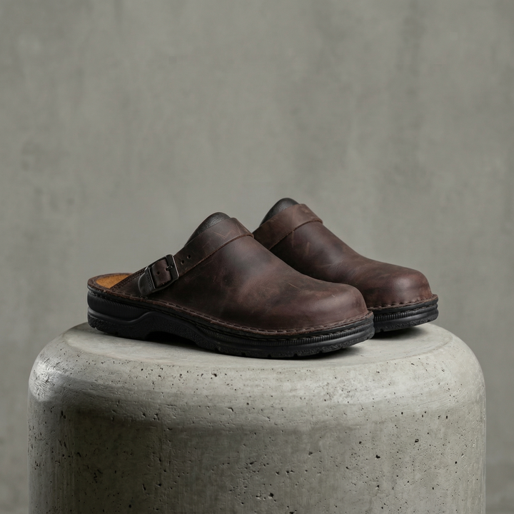 Closed-Back Slip-On Clogs