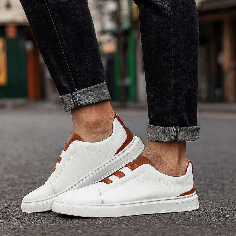 Smooth Lace Loop Sneakers