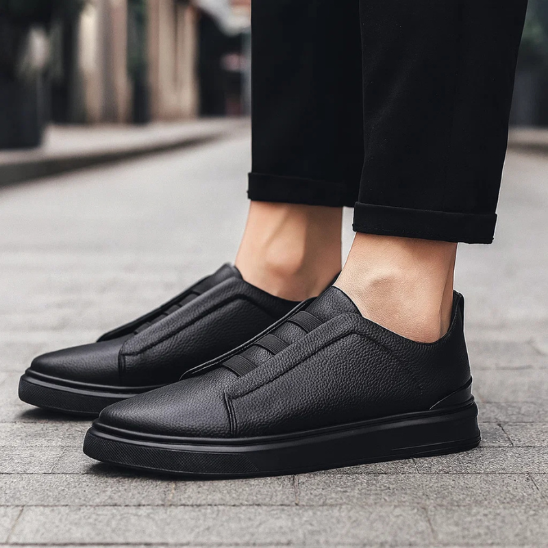 Smooth Lace Loop Sneakers