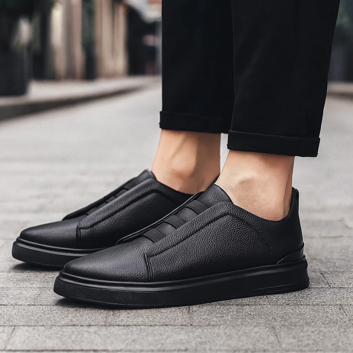 Smooth Lace Loop Sneakers