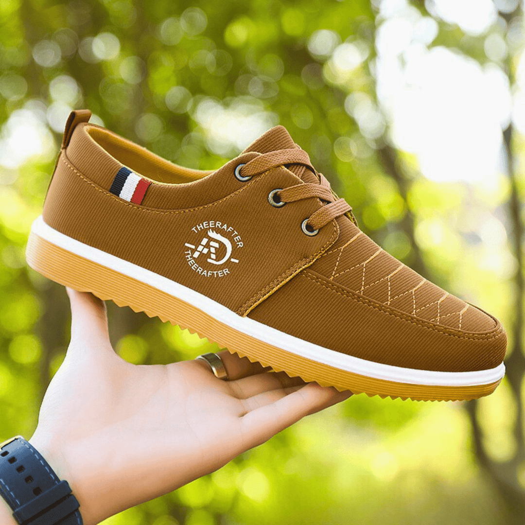 Contrast Sole Casual Sneakers