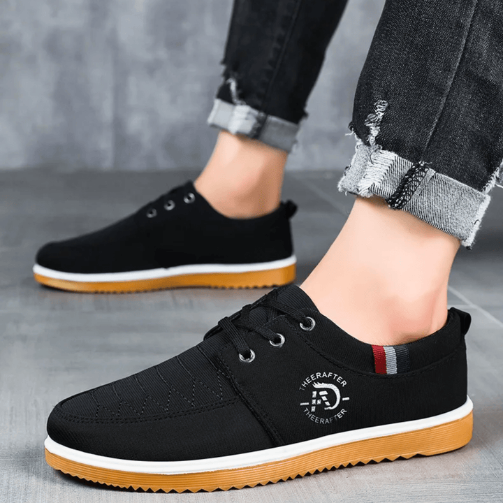Contrast Sole Casual Sneakers