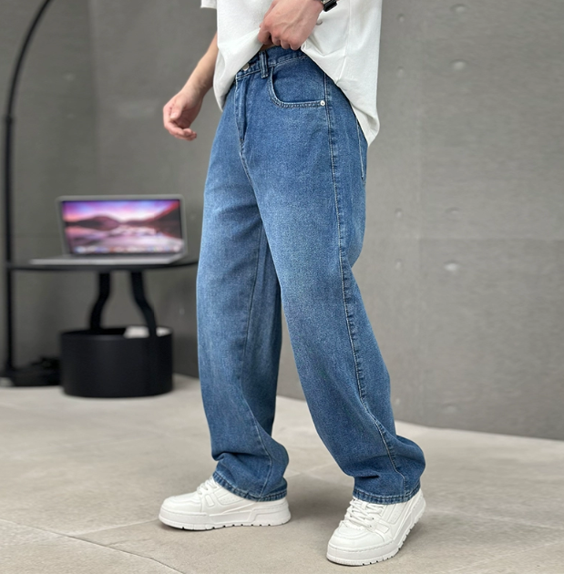 Sleek Straight Leg Jeans