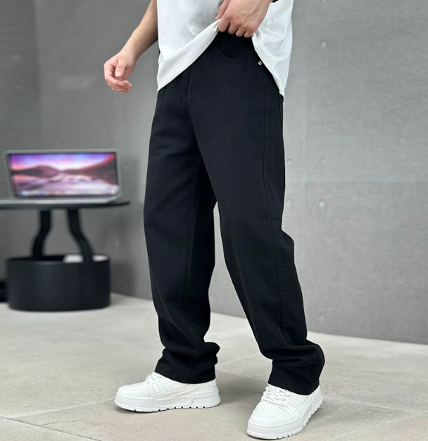 Sleek Straight Leg Jeans