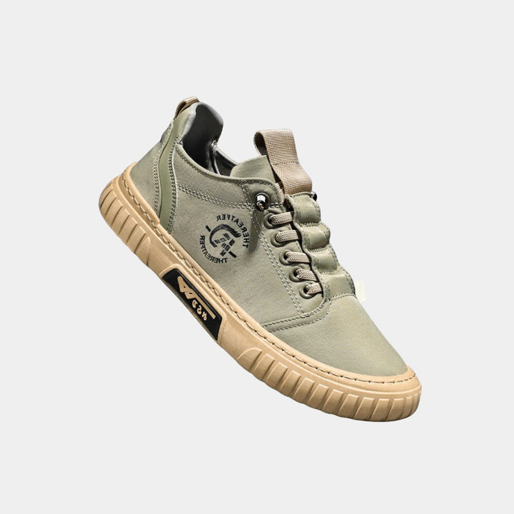 CLASSIC EVERYDAY SNEAKERS FOR MEN