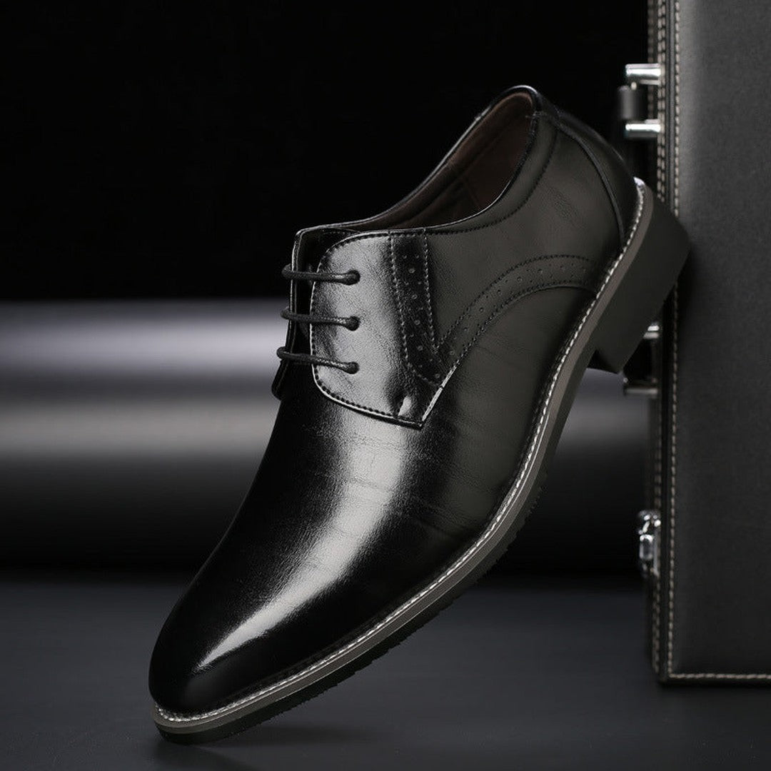 Brogue Detail Lace-Up Shoes - Black